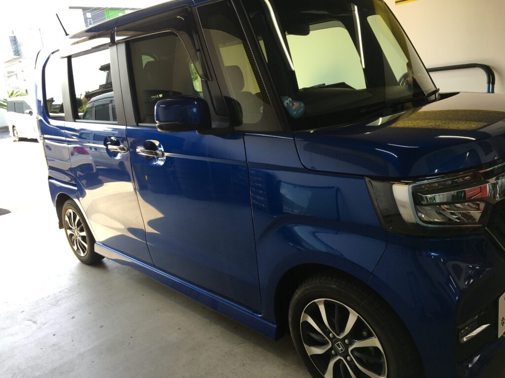 ホンダnboxのフロントガラスに出来た鋭いひび割れを修理します フラミンゴデントリペア 車のヘコミ ガラスのヒビ割れ修理専門店 印西市千葉県