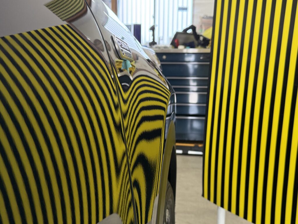 ダイハツロッキーのフロントフェンダーのヘコミをデントリペアで修理