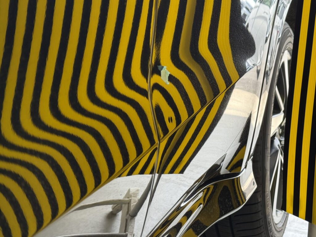 ヴェゼルのドアのヘコミをデントリペアで修理