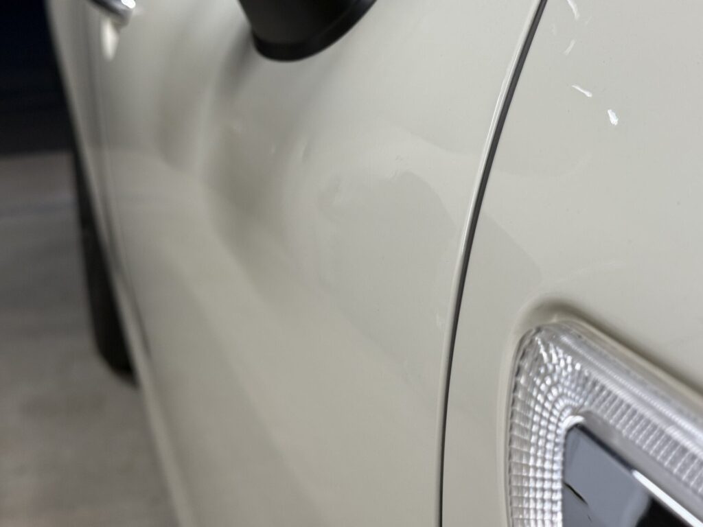 MINIクラブマンドアのヘコミをデントリペア