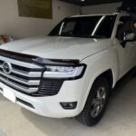 ランドクルーザー300のルーフサイドのヘコミをデントリペア