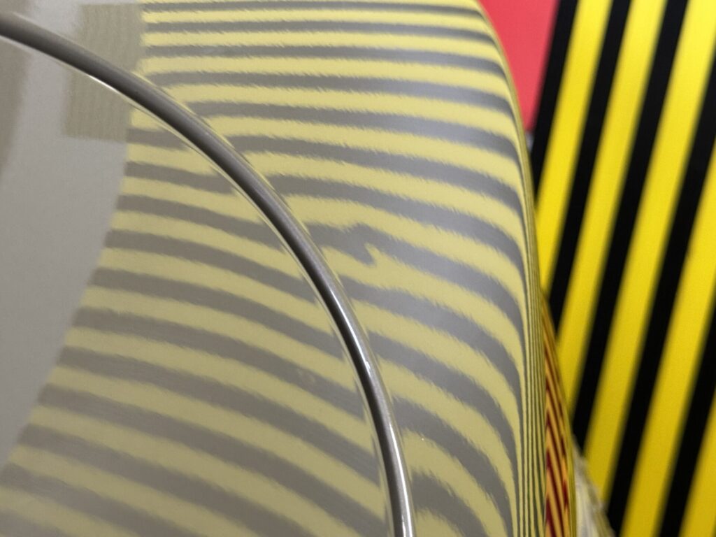 ロードスターのクオーターパネルのヘコミをデントリペア