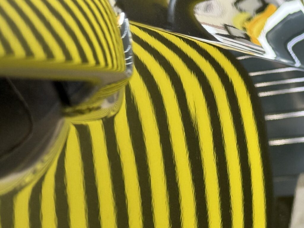 ホンダフィットのドアパンチのヘコミをデントリペア