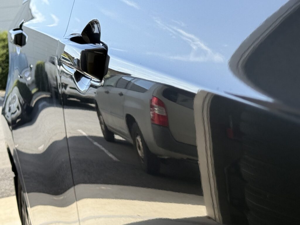 ホンダフィットのドアパンチのヘコミをデントリペア