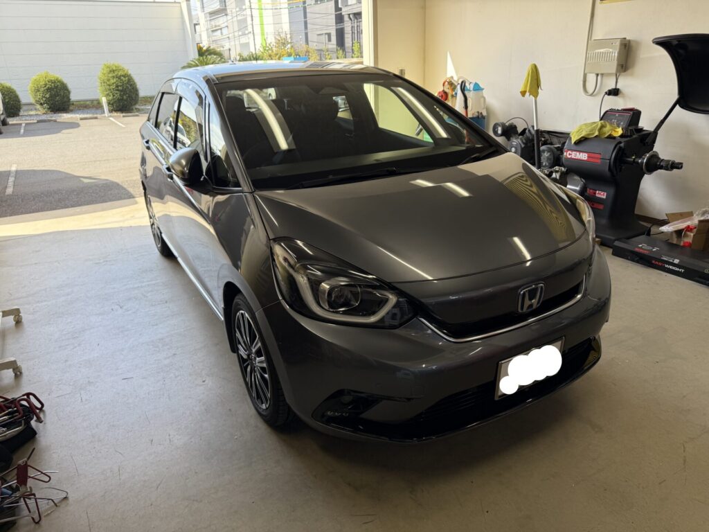 ホンダフィットのドアパンチのヘコミをデントリペア