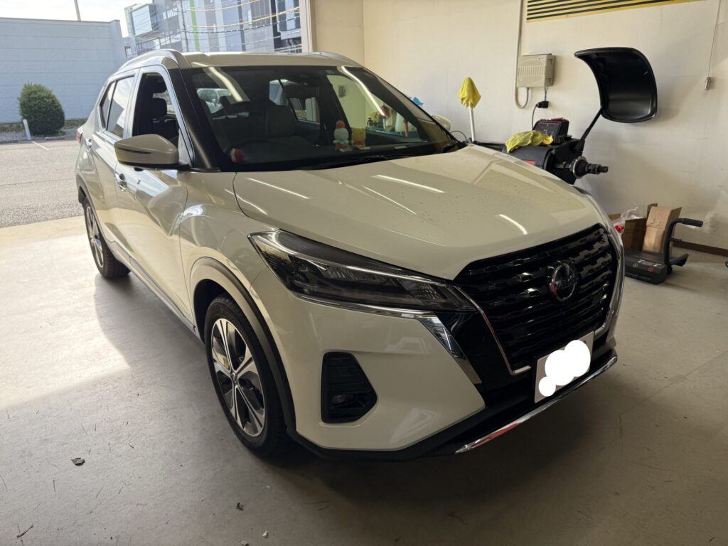 日産キックスのドアパンチのヘコミをデントリペア