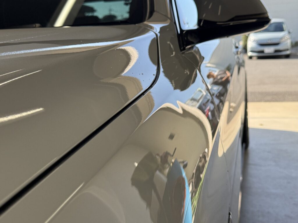 BMW4シリーズフロントフェンダーのヘコミをデントリペア