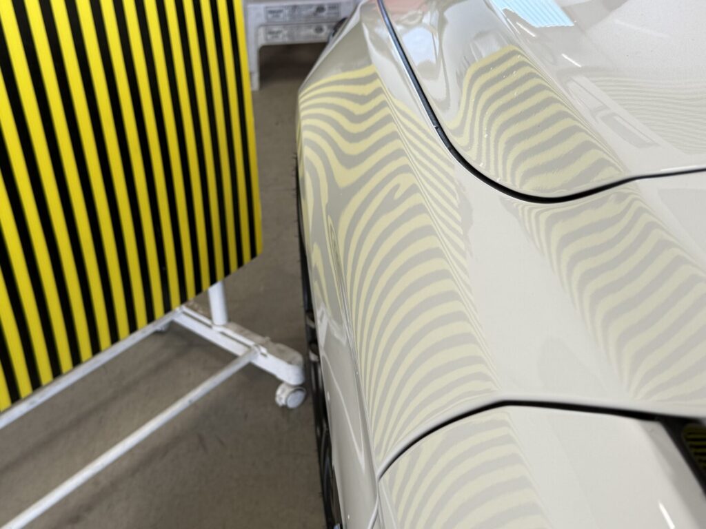 BMW4シリーズフロントフェンダーのヘコミをデントリペア