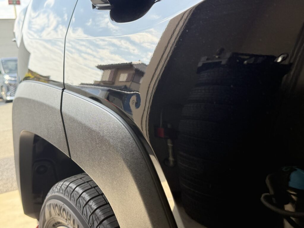 トヨタRAV4リヤドアのヘコミをデントリペア