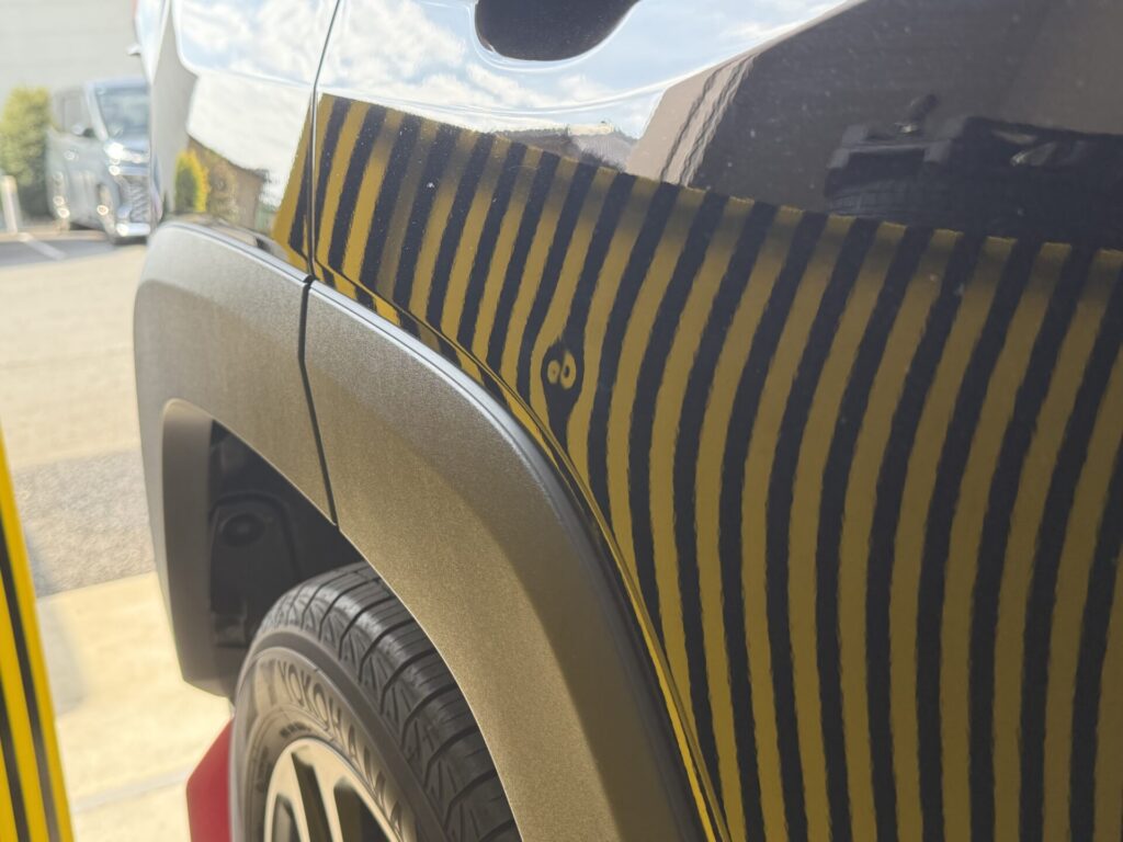 トヨタRAV4リヤドアのヘコミをデントリペア
