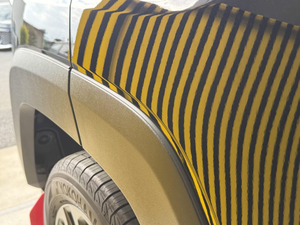 トヨタRAV4リヤドアのヘコミをデントリペア