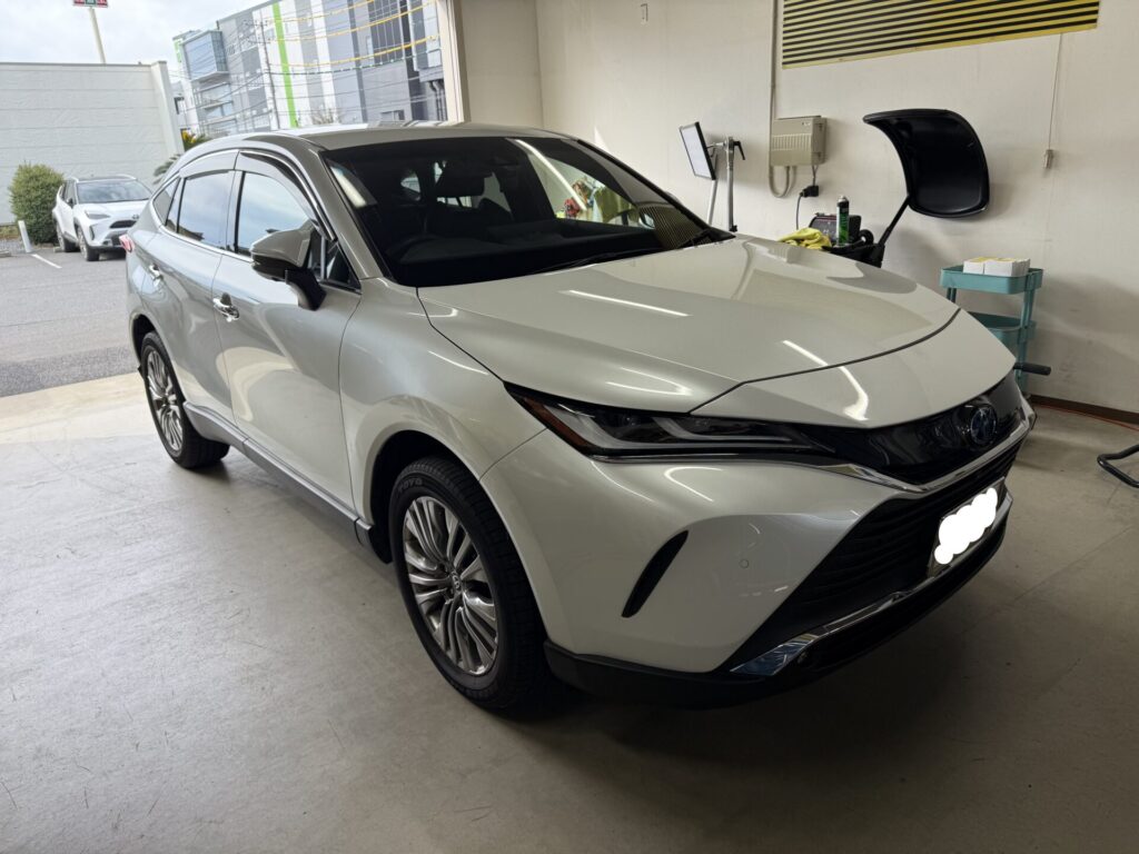 ハリアーのフロントフェンダーのヘコミをデントリペアで修理