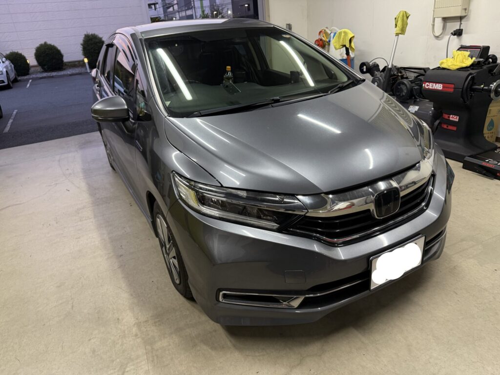 ホンダシャトルのフロントガラスのひび割れをウインドリペア