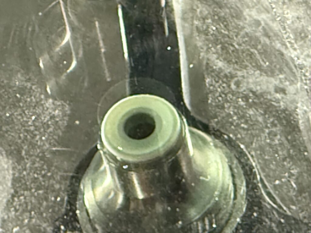 ホンダシャトルのフロントガラスのひび割れをウインドリペア