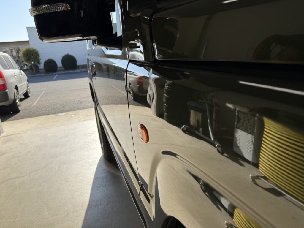 ジムニーのフロントフェンダーのヘコミをデントリペア