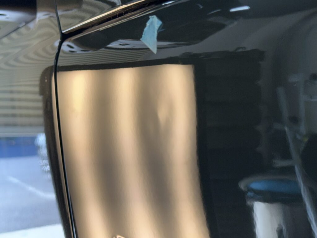 ジムニーのフロントフェンダーのヘコミをデントリペア