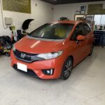 フィットRSリヤドアのヘコミをデントリペア