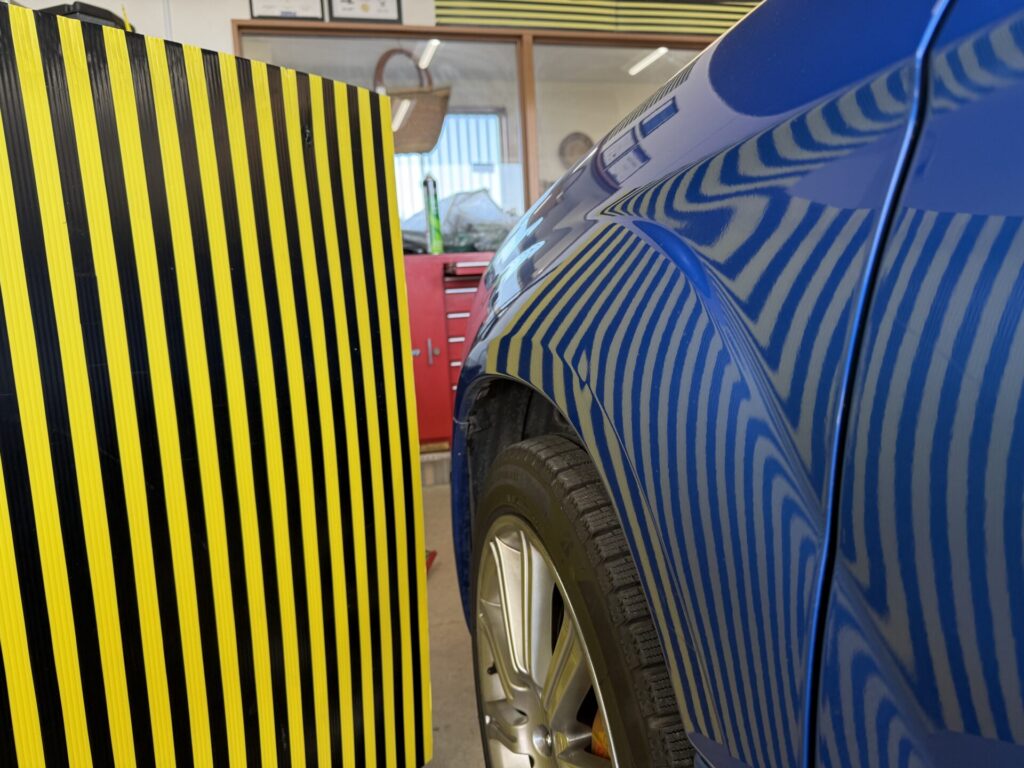 フォレスターのフロントフェンダーのヘコミをデントリペア