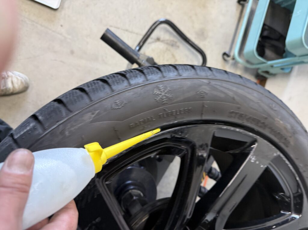 ランドローバーディスカバリーの持込タイヤ交換275/45R21