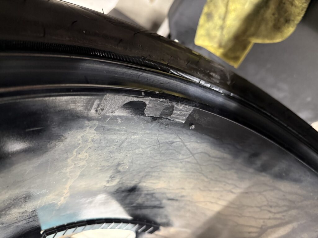 ランドローバーディスカバリーの持込タイヤ交換275/45R21