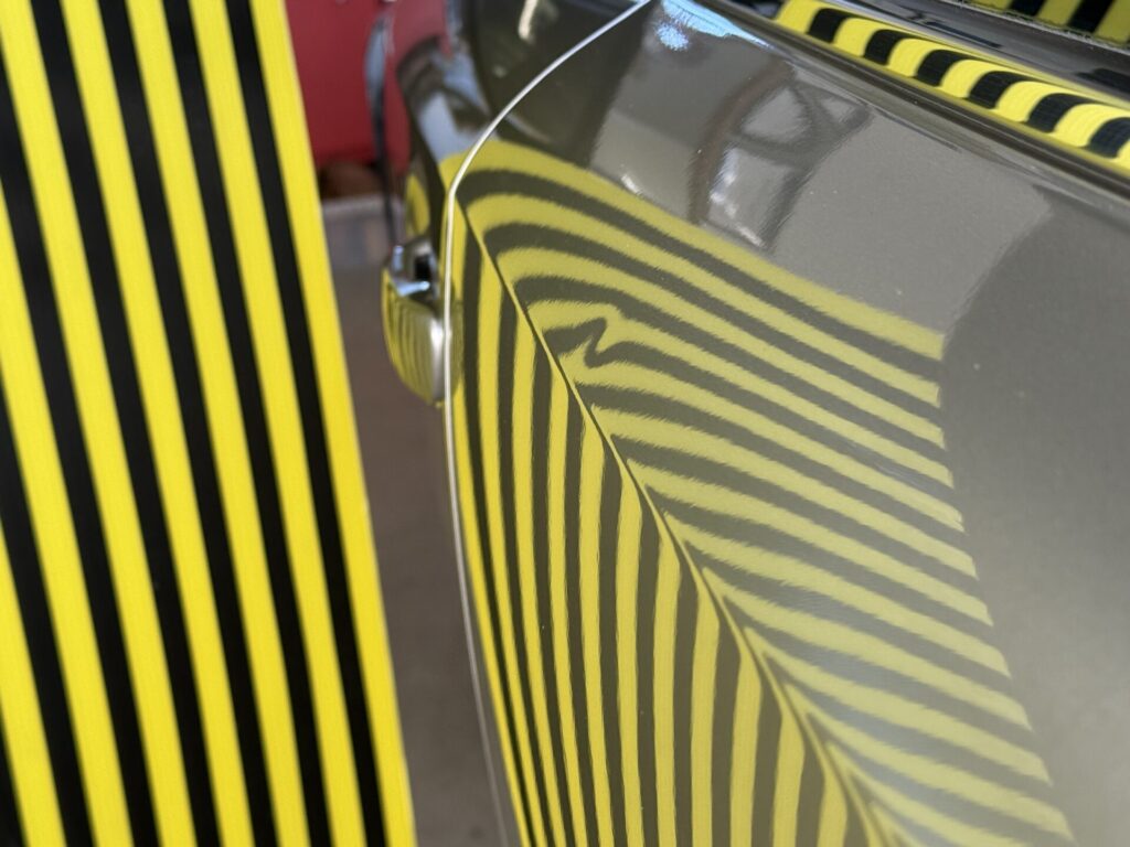 レクサスISのリヤドアのヘコミをデントリペア