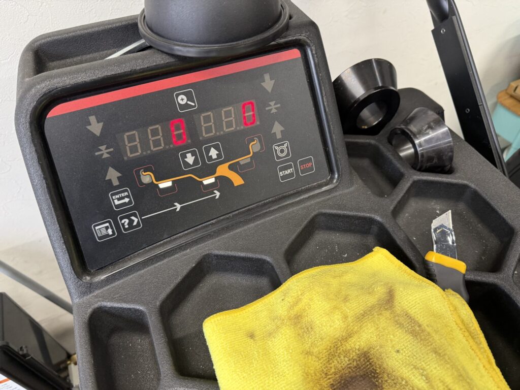 日産セレナ持ち込みタイヤ交換