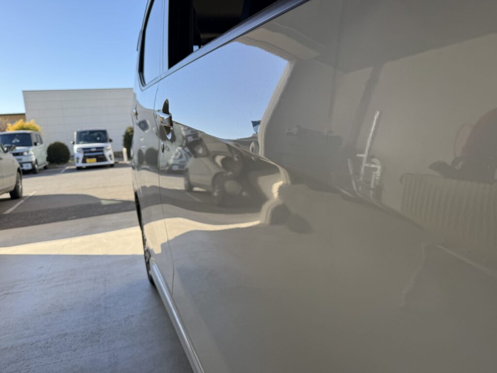 日産デイズ運転席ドアのヘコミをデントリペア