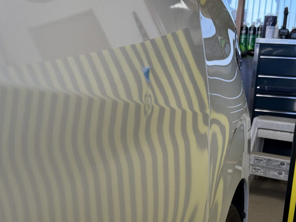 日産デイズ運転席ドアのヘコミをデントリペア