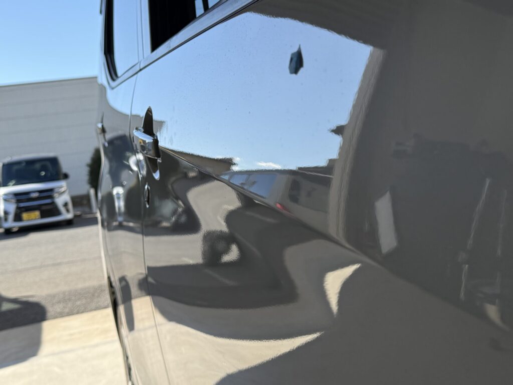 日産デイズ運転席ドアのヘコミをデントリペア