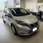 日産ノートのルーフサイドのヘコミをデントリペア