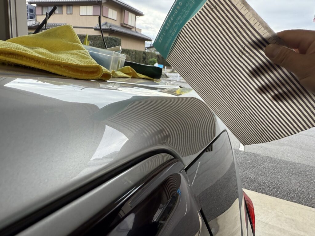 日産ノートのルーフサイドのヘコミをデントリペア