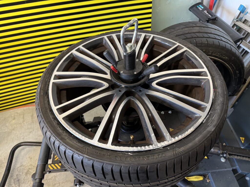 BMW5シリーズ持込タイヤ交換