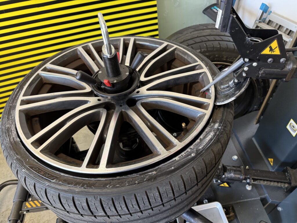 BMW5シリーズ持込タイヤ交換