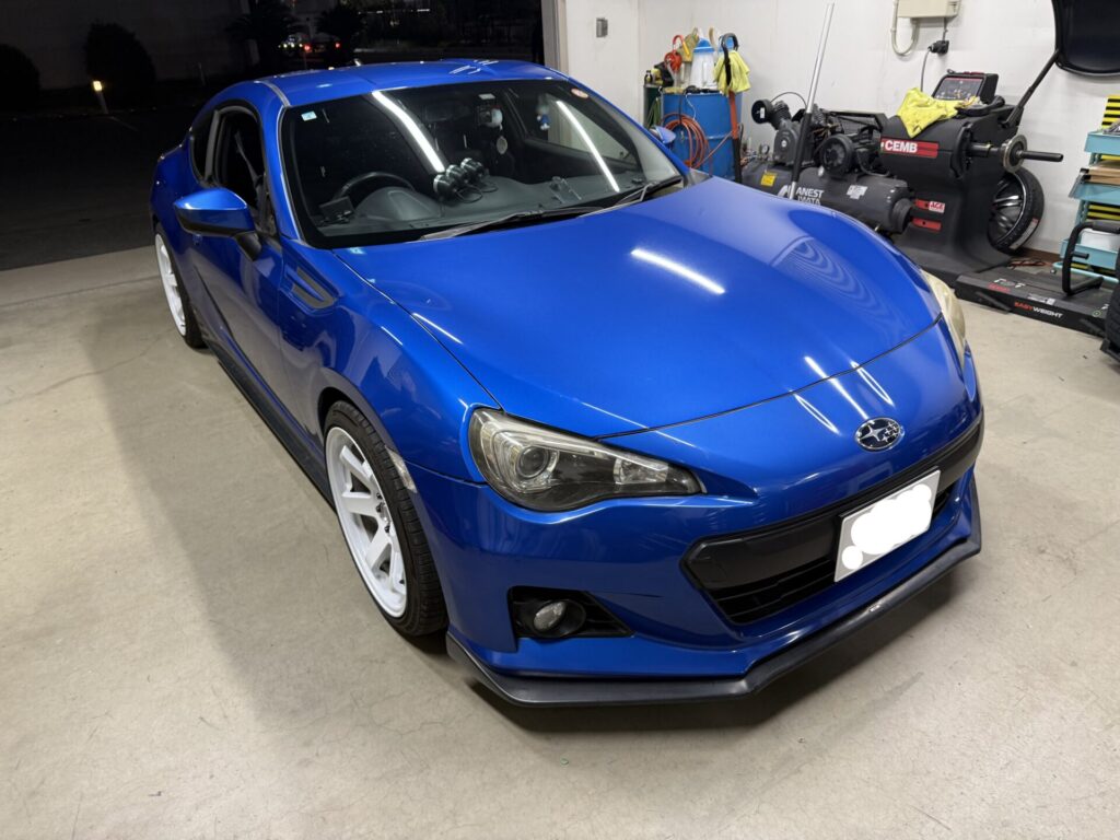 BRZフロントガラスの飛び石ヒビをウインドリペア