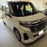 ダイハツトールのフロントガラスをウインドリペア