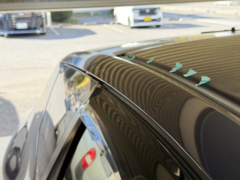 ホンダCR-Zのルーフサイドのヘコミをデントリペアで修理