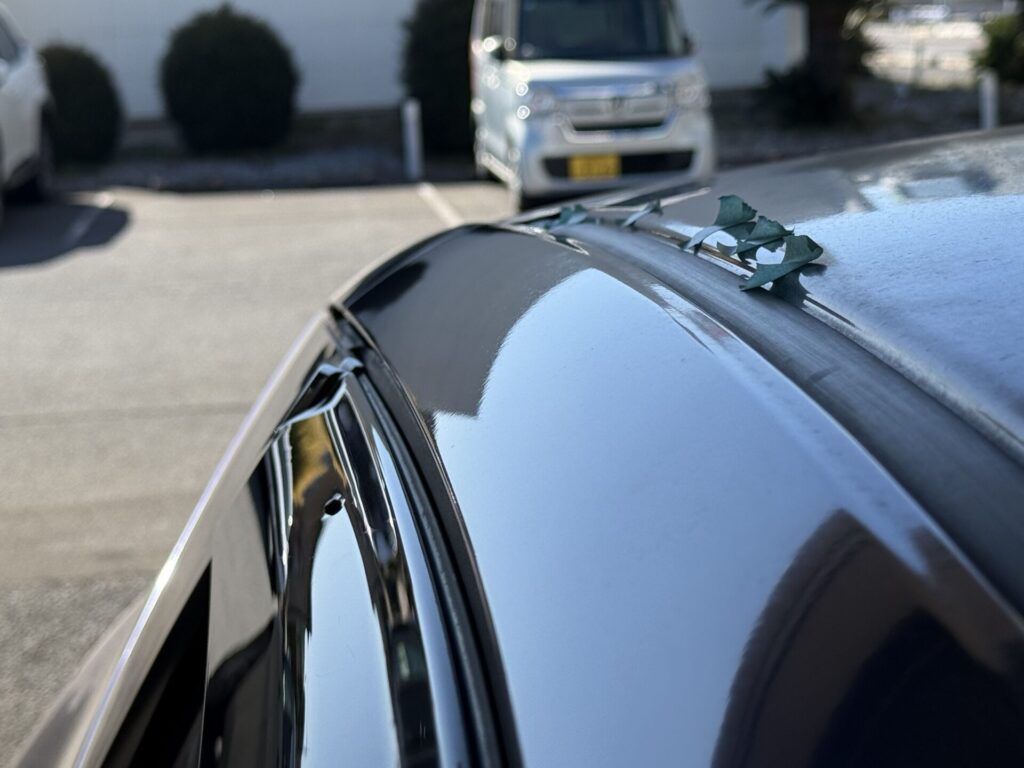 ホンダCR-Zのルーフサイドのヘコミをデントリペアで修理