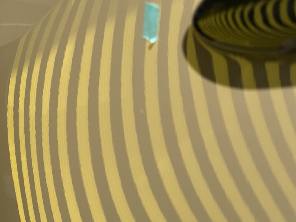 カローラクロスのリヤドアのヘコミをデントリペア