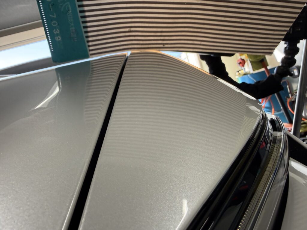 クラウンスポーツのフロントフェンダーのヘコミをデントリペア