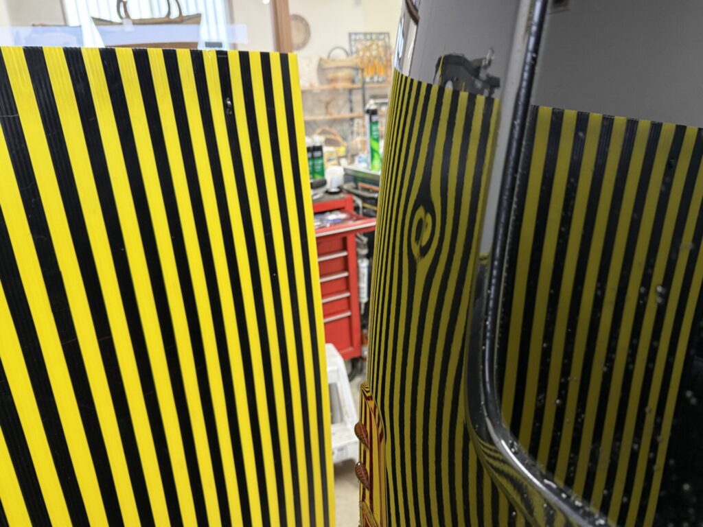 ハイエースのDピラーのヘコミをデントリペア