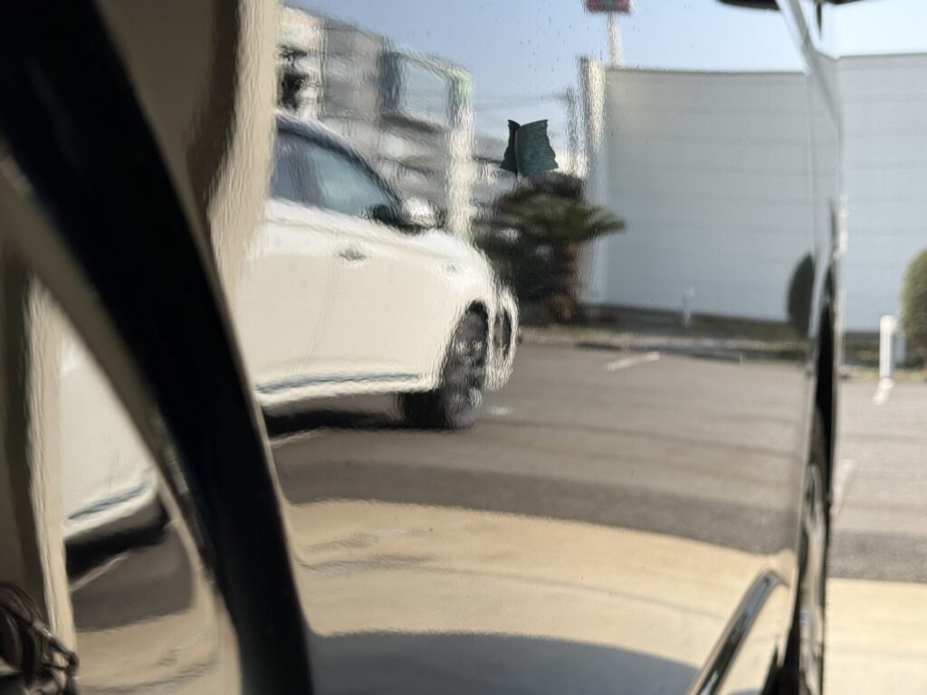 ハイエースのクオーターパネルのヘコミをデントリペア