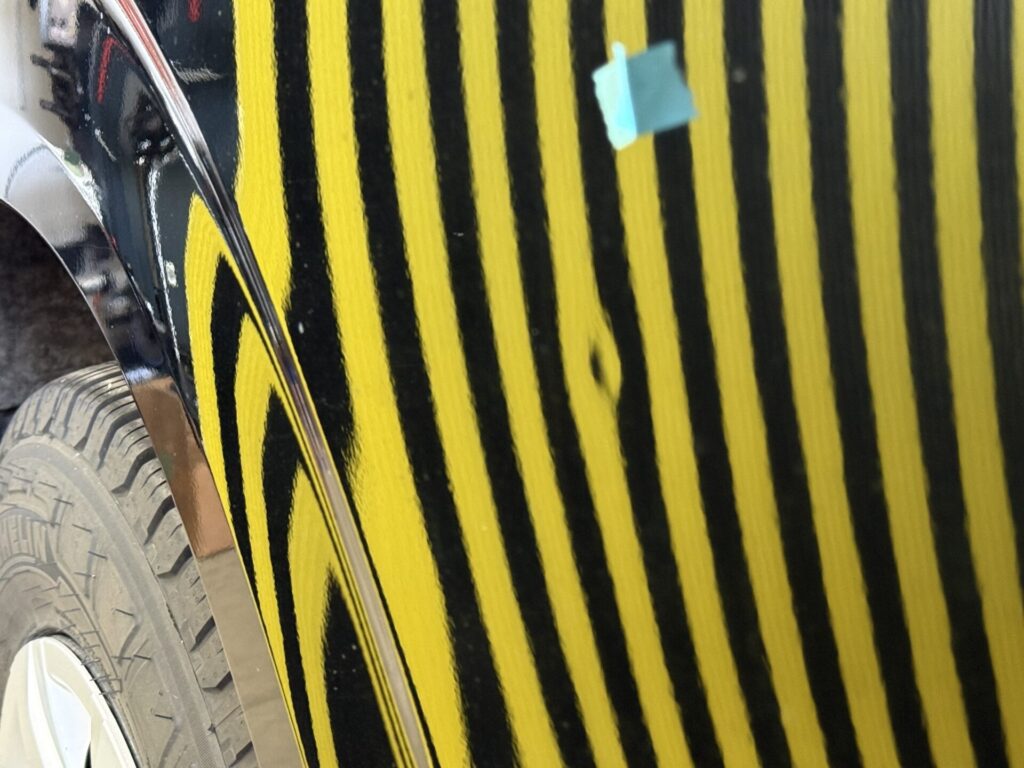 ハイエースのクオーターパネルのヘコミをデントリペア