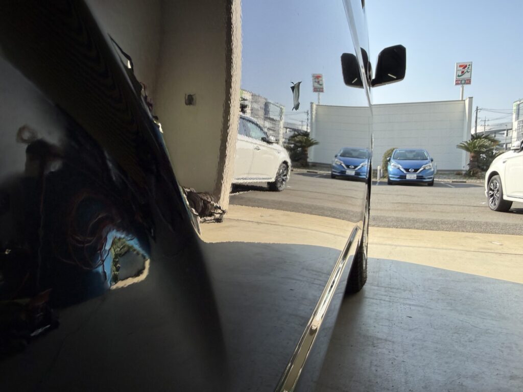 ハイエースのクオーターパネルのヘコミをデントリペア