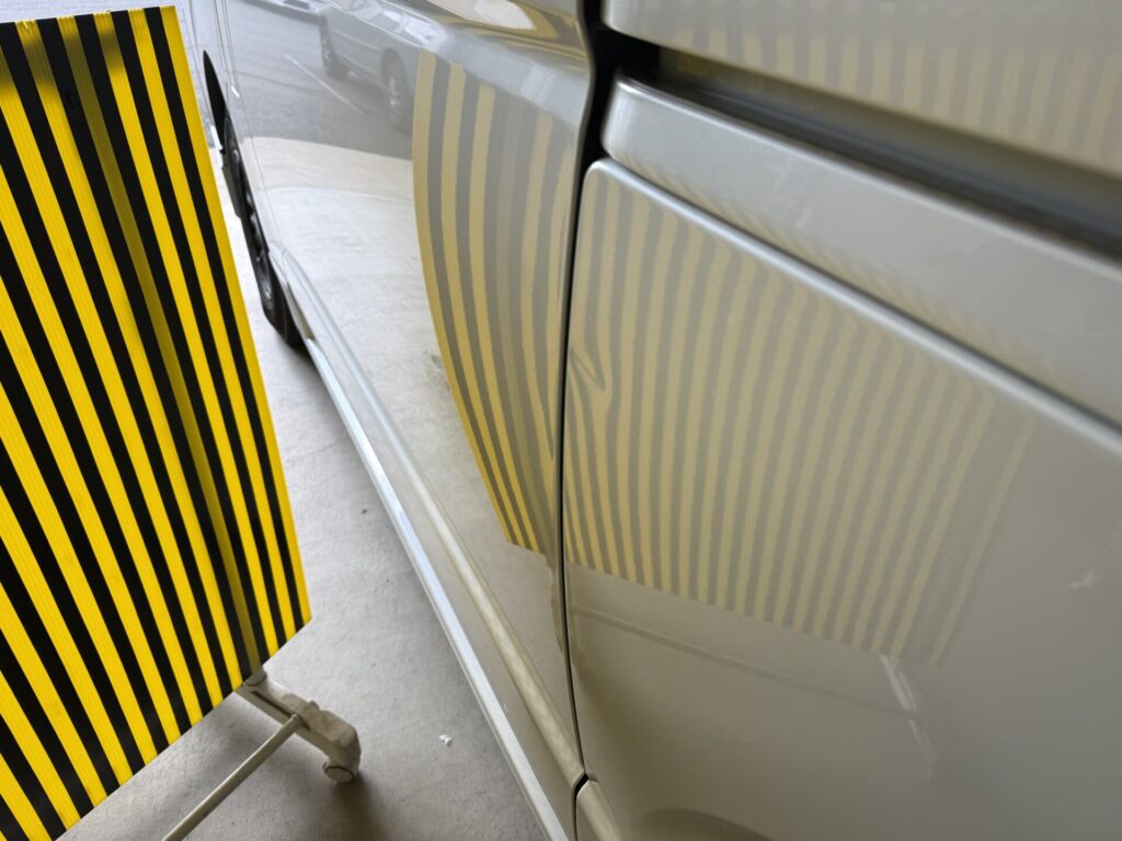 ハイエースのクオータのヘコミをデントリペア