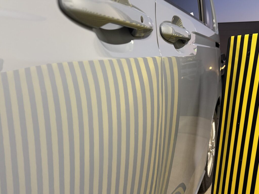 フリードの助手席ドアのヘコミをデントリペア