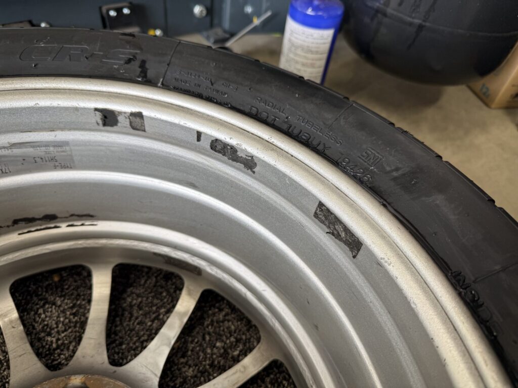 ホンダS2000の持込タイヤ交換255/40ZR17