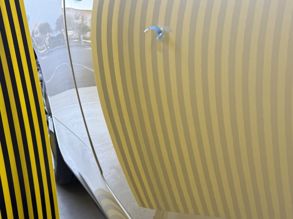 レクサスIS運転席ドアのヘコミをデントリペア