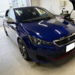 プジョー308リヤドアのヘコミをデントリペア