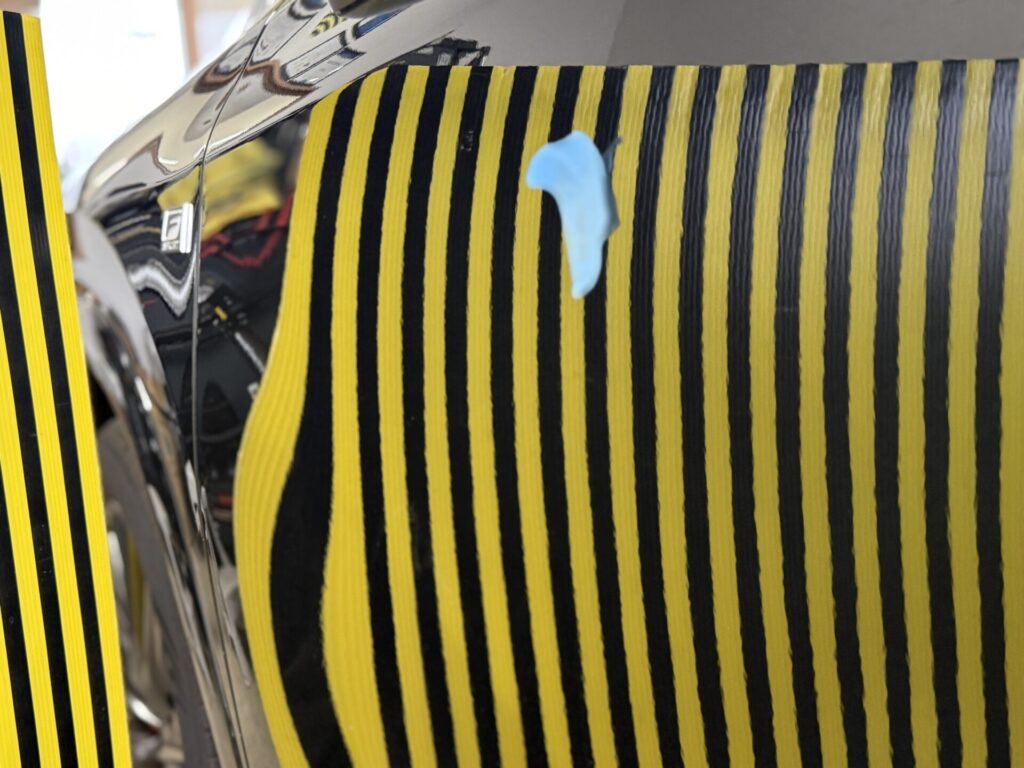 レクサスRX助手席ドアのヘコミをデントリペア