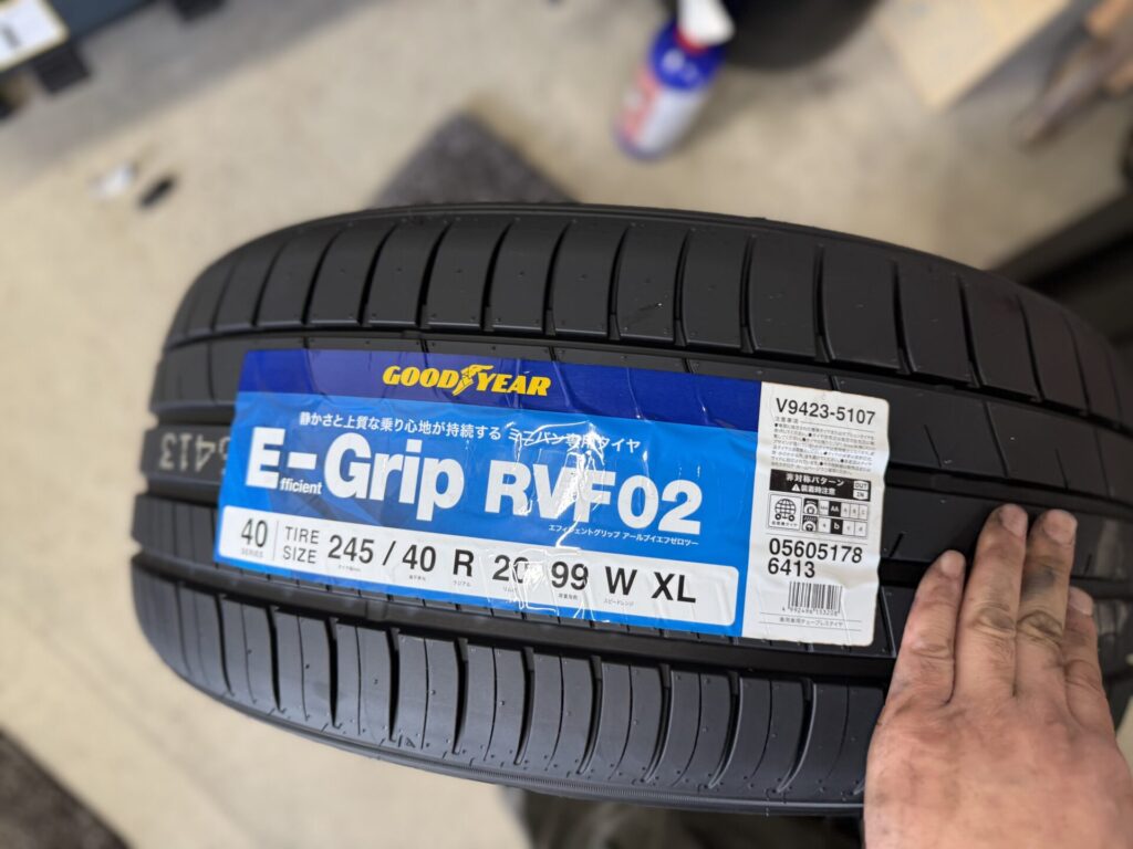 30アルファードの持込タイヤ交換245/40ZR20